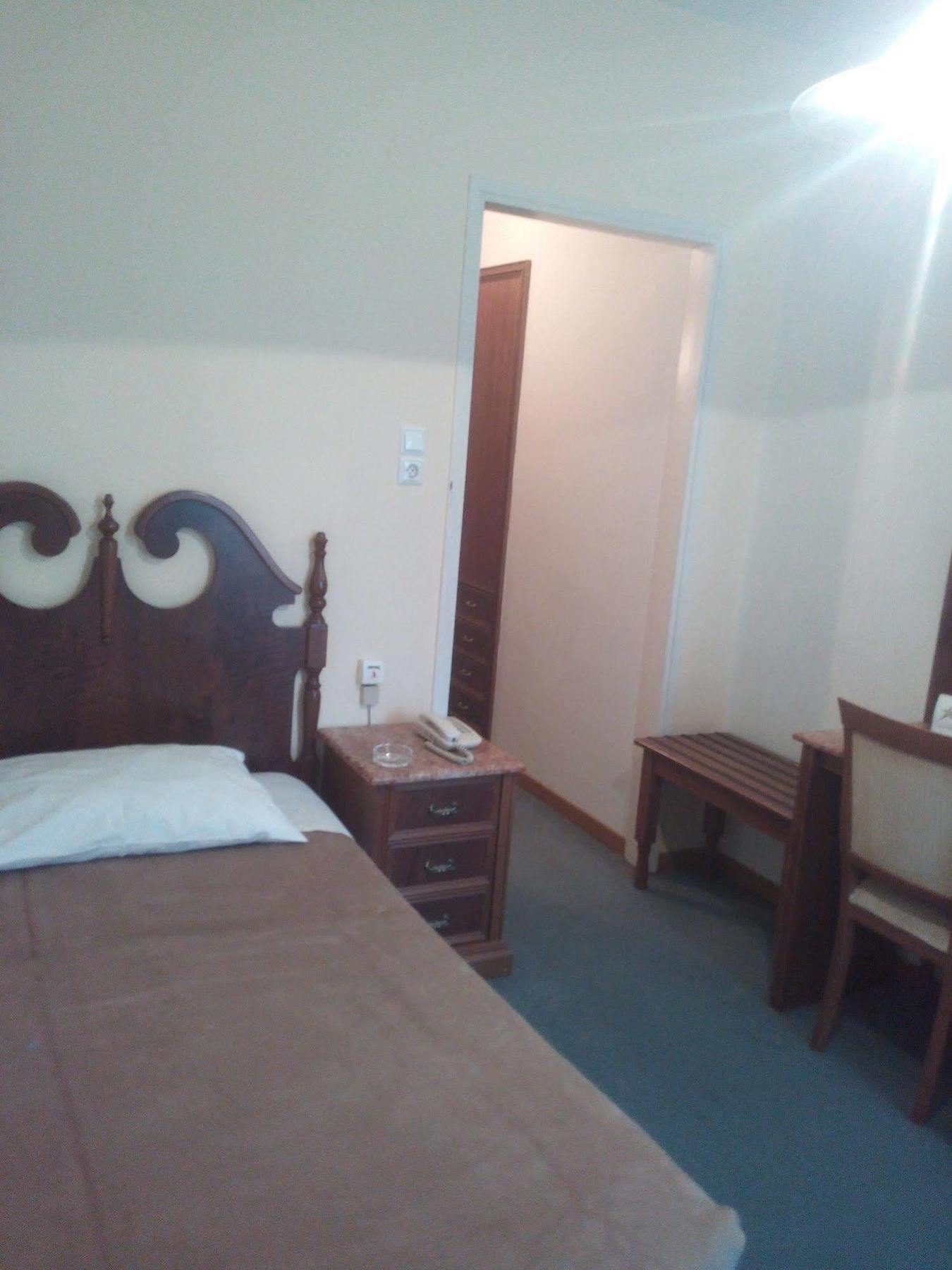 Asteras Hotel Larissa Esterno foto