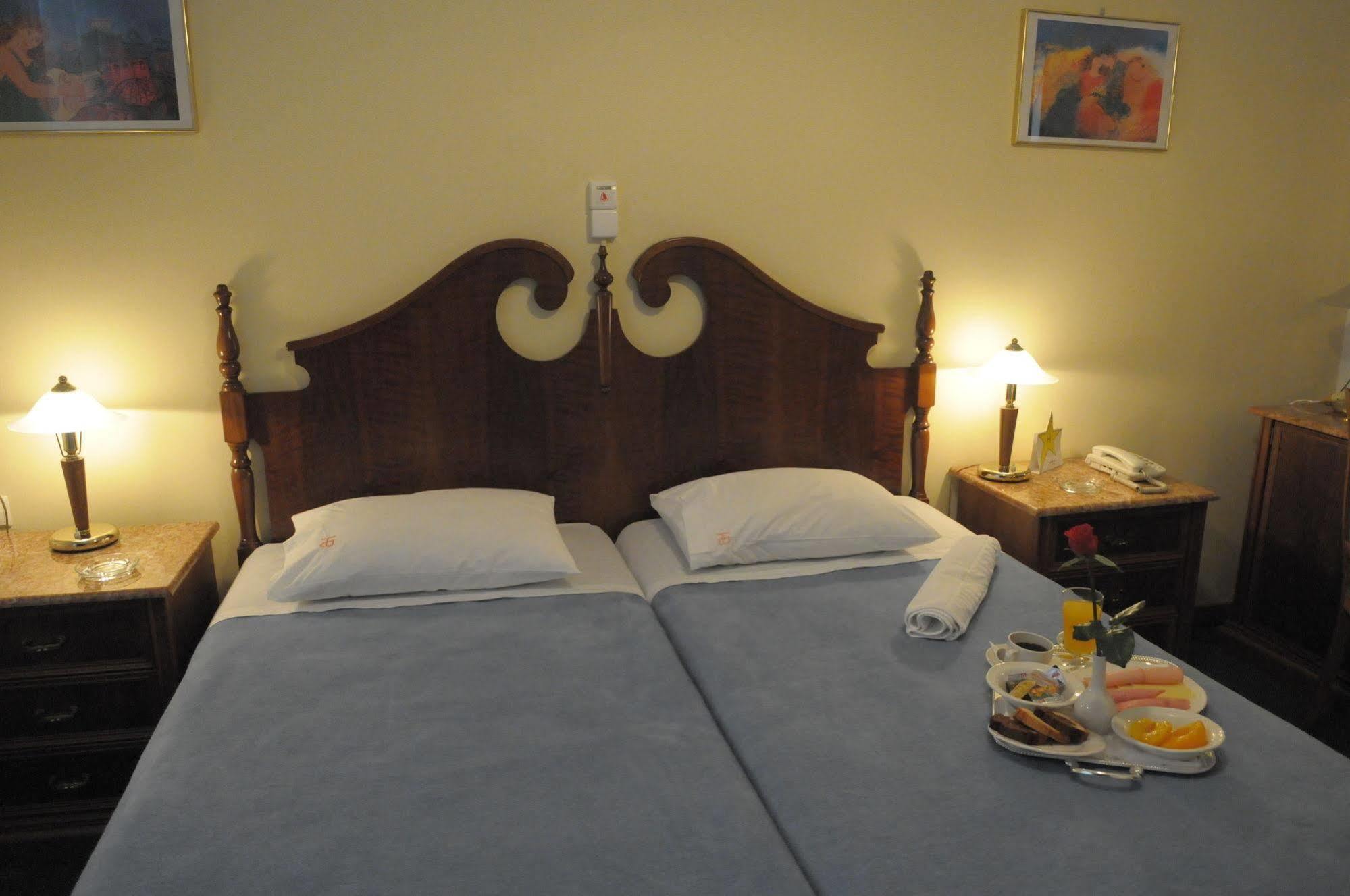 Asteras Hotel Larissa Esterno foto